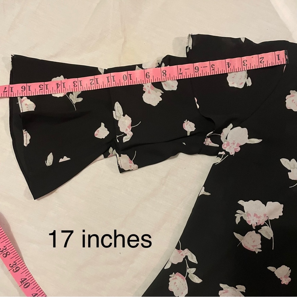 Black Floral Ruffle Blouse Candies - Picture 6 of 7